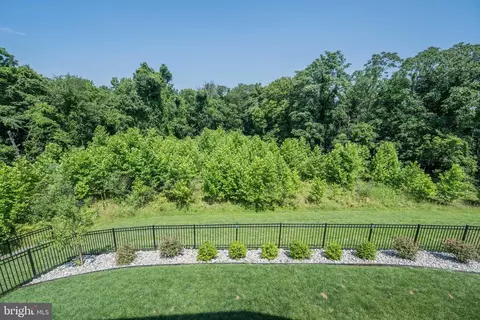 Exterior - 5745 Hawk Ridge Rd, Frederick, MD 21704 photo 5 of 12