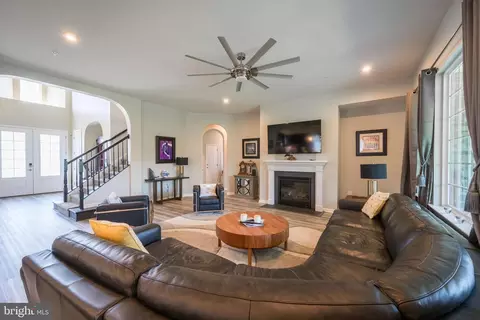 Living - 5745 Hawk Ridge Rd, Frederick, MD 21704 photo 1 of 1