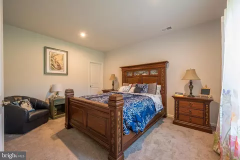 Bedroom - 5745 Hawk Ridge Rd, Frederick, MD 21704 photo 7 of 8