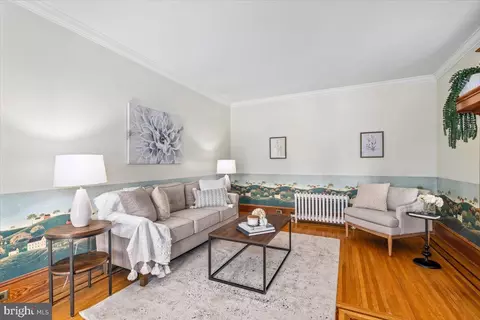 Living - 10 Linda Ct, Thurmont, MD 21788 photo 1 of 3