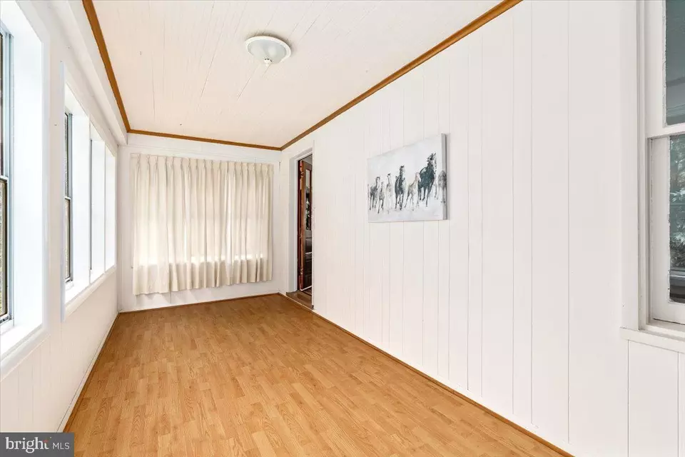 Entry Way - 10 Linda Ct, Thurmont, MD 21788 photo 4 of 10