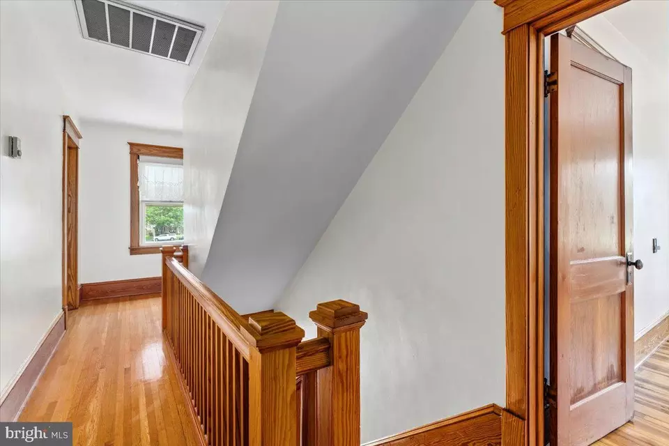 Entry Way - 10 Linda Ct, Thurmont, MD 21788 photo 8 of 10