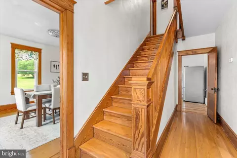 Entry Way - 10 Linda Ct, Thurmont, MD 21788 photo 1 of 10