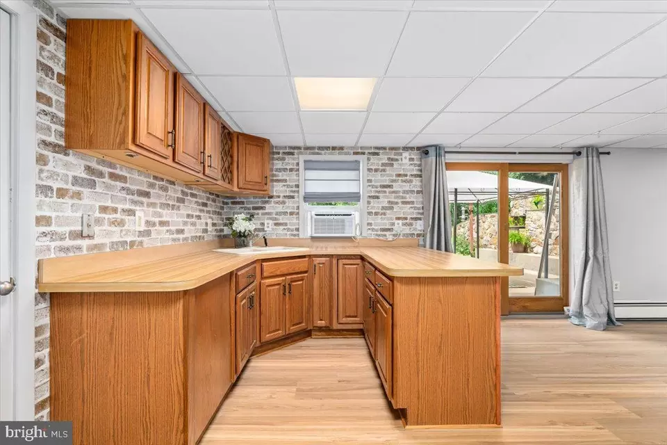 Kitchen - 10 Linda Ct, Thurmont, MD 21788 photo 6 of 6