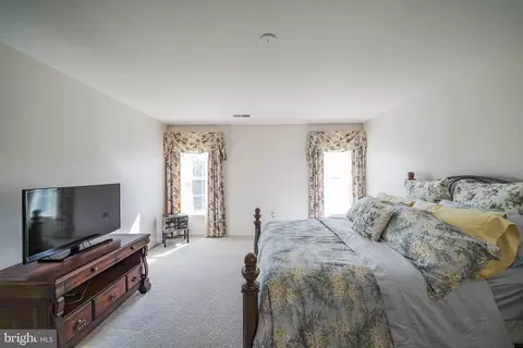 Bedroom - 1824 Eagle Rock Ln, Frederick, MD 21702 photo 4 of 7