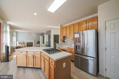 Kitchen - 1824 Eagle Rock Ln, Frederick, MD 21702 photo 6 of 8