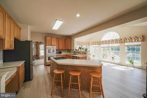 Kitchen - 1824 Eagle Rock Ln, Frederick, MD 21702 photo 2 of 8