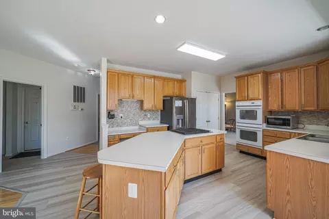 Kitchen - 1824 Eagle Rock Ln, Frederick, MD 21702 photo 4 of 8