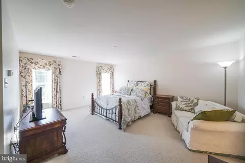 Bedroom - 1824 Eagle Rock Ln, Frederick, MD 21702 photo 3 of 7