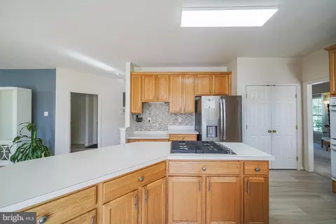 Kitchen - 1824 Eagle Rock Ln, Frederick, MD 21702 photo 5 of 8