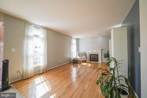 Living - 1824 Eagle Rock Ln, Frederick, MD 21702 photo 1 of 8