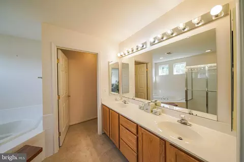 Entry Way - 1824 Eagle Rock Ln, Frederick, MD 21702 photo 11 of 11