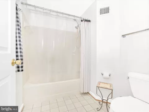 6405 Devonshire Ln, Frederick, MD 21703 photo 28
