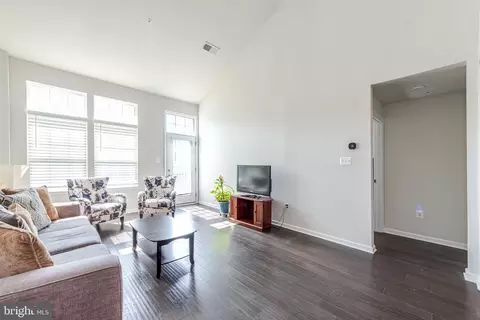 Living - 5353 Mountain Maple Way, Frederick, MD 21703 photo 2 of 4