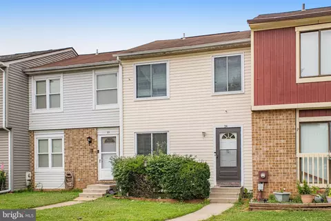 24 Mountaingate Dr, Frederick, MD 21703