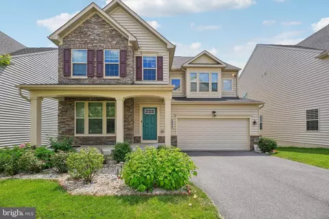 5924 Duvel St, Ijamsville, MD 21754