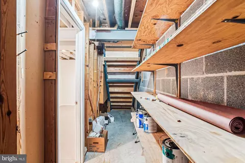 Entry Way - 1708 Heather Ln, Frederick, MD 21702 photo 7 of 7
