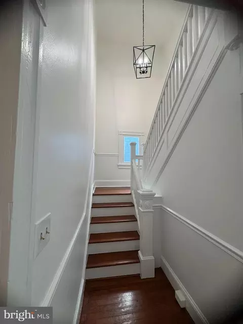 Entry Way - 50 E South St, Frederick, MD 21701 photo 2 of 4