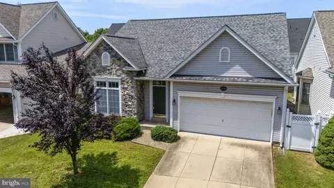 1028 Eastbourne Ct, Frederick, MD 21702