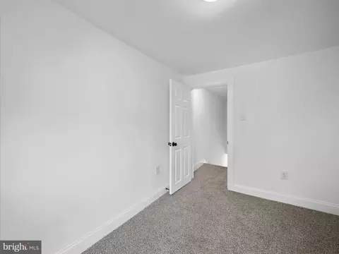 Bedroom - 37 E C St, Brunswick, MD 21716 photo 6 of 6