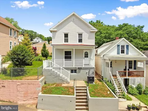 37 E C St, Brunswick, MD 21716