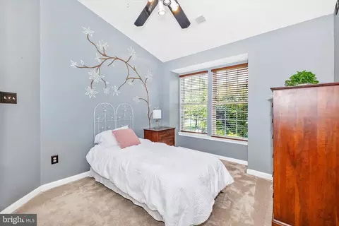 Bedroom - 2010 Sumner Dr, Frederick, MD 21702 photo 5 of 6