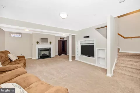 Living - 2010 Sumner Dr, Frederick, MD 21702 photo 5 of 5