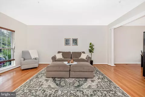 Living - 2010 Sumner Dr, Frederick, MD 21702 photo 3 of 5