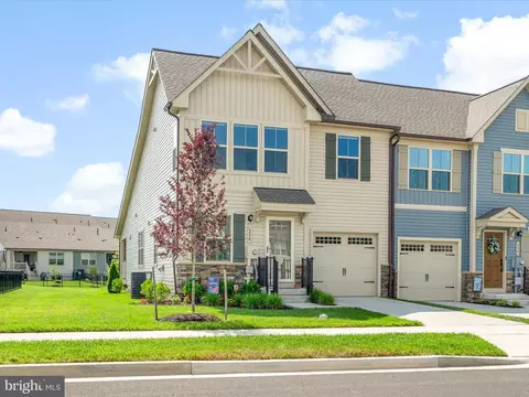 336 Hammersmith Cir, Frederick, MD 21702 photo 3