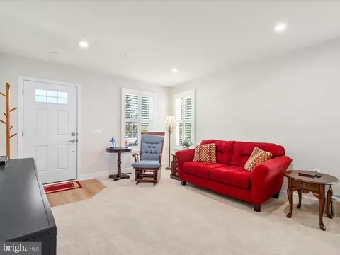 336 Hammersmith Cir, Frederick, MD 21702 photo 6