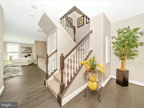 Entry Way - 5952 Leben Dr, Frederick, MD 21703 photo 3 of 4