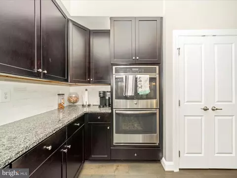 Kitchen - 5952 Leben Dr, Frederick, MD 21703 photo 4 of 6