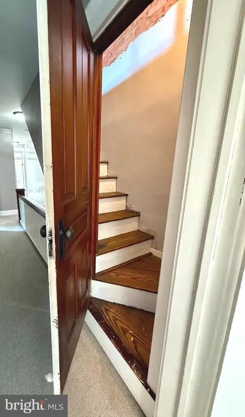Entry Way - 224 Dill Ave, Frederick, MD 21701 photo 8 of 11