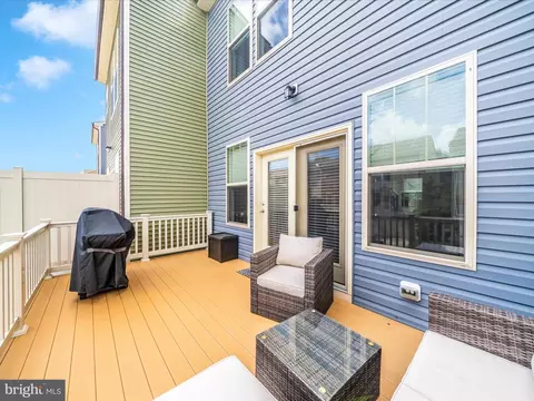 Exterior - 1123 Lawler Dr, Frederick, MD 21702 photo 4 of 17