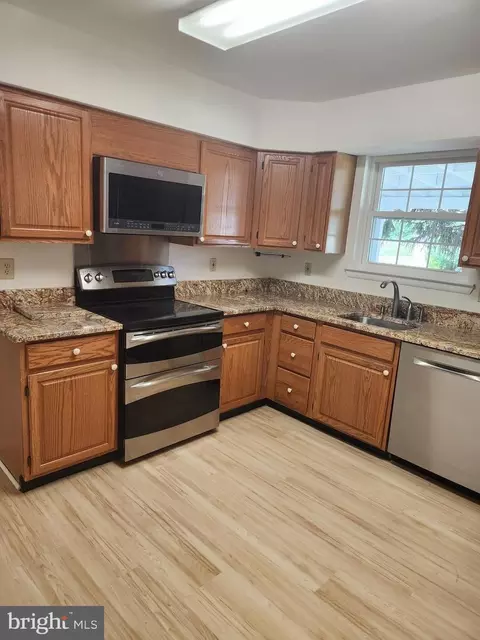 Kitchen - 5695 Crabapple Dr, Frederick, MD 21703 photo 1 of 2