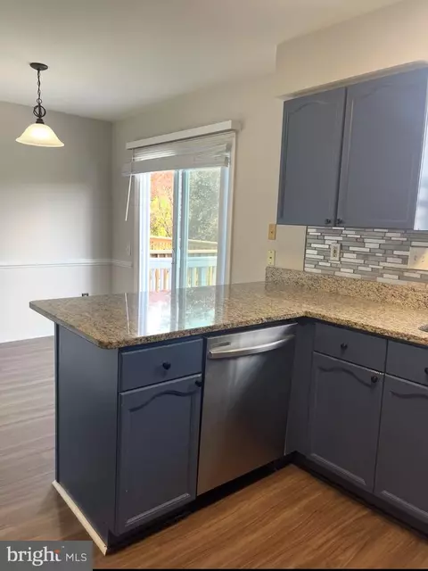 5607 Ashburn Ter, Frederick, MD 21703 photo 4