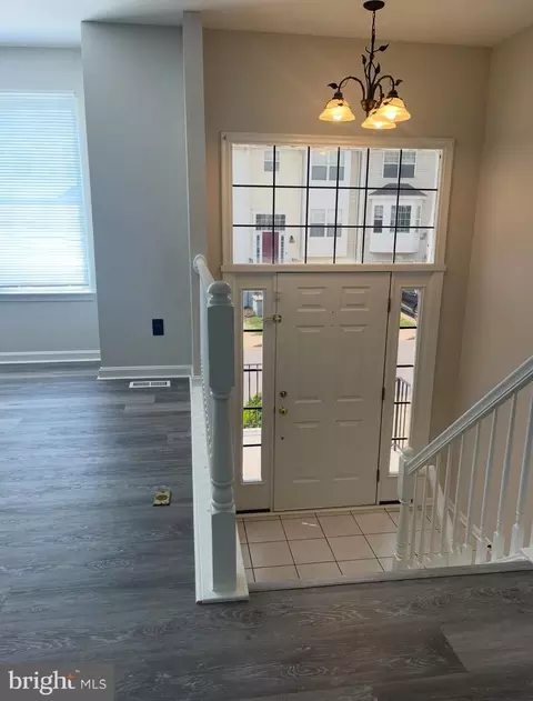 5607 Ashburn Ter, Frederick, MD 21703 photo 3