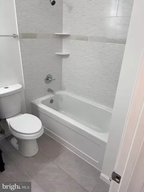 Bath - 3027 Sanctuary Ln, Frederick, MD 21701 photo 3 of 11