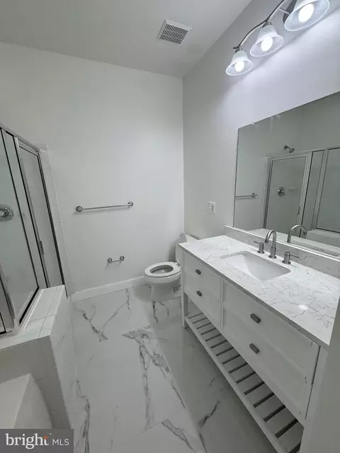 Bath - 3027 Sanctuary Ln, Frederick, MD 21701 photo 9 of 11