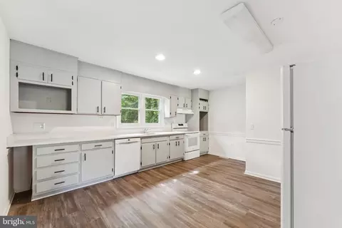 Kitchen - 6501 Sleet Ct, Frederick, MD 21703 photo 1 of 3