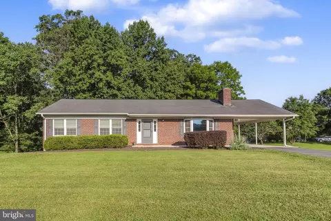 4428 Highboro Dr, Mount Airy, MD 21771