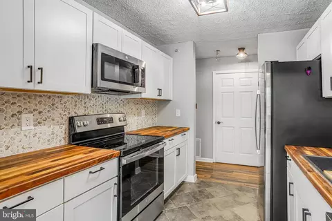 5620 Avonshire Pl #C, Frederick, MD 21703 photo 13