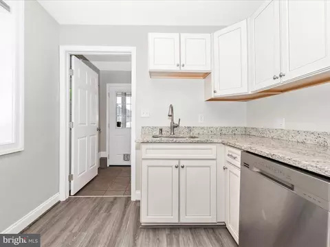 Entry Way - 232 E 6th St, Frederick, MD 21701 photo 2 of 2