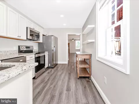Entry Way - 232 E 6th St, Frederick, MD 21701 photo 1 of 2