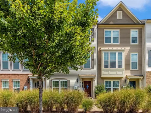 Exterior - 8428 Pine Bluff Rd, Frederick, MD 21704 photo 2 of 11