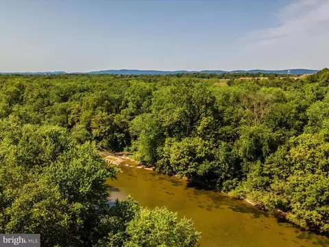View/Area - 8428 Pine Bluff Rd, Frederick, MD 21704 photo 3 of 6
