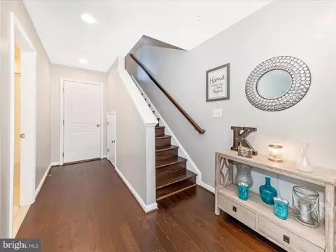 Entry Way - 8428 Pine Bluff Rd, Frederick, MD 21704 photo 2 of 6