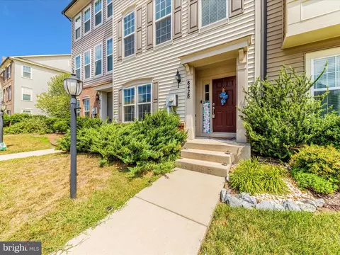 Exterior - 8428 Pine Bluff Rd, Frederick, MD 21704 photo 5 of 11