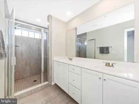 Bath - 8428 Pine Bluff Rd, Frederick, MD 21704 photo 2 of 3