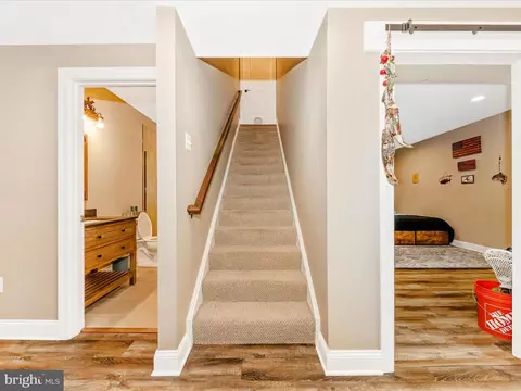 Entry Way - 7788 Old Receiver Rd, Frederick, MD 21702 photo 3 of 3